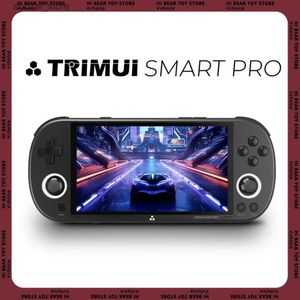 Action Toy Figures Trimui Smart Handhell Gamer Console 4,96 pollici 720p HD Screen Schermo Game Player portatile Arcade Retro Recreational Machine Regalo Kid L240402