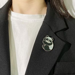 Erkek Şanslı Bahar Panda Tasarımcı Kadın Retro Stil Akşam Moda Partisi Bayanlar Broş Pimleri Emziren Aksesuarlar Ouch Erkekler Jewerlry Accessorie