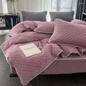 Bedding Sets Winter Velvet Fleece Set Warm Thick Quilted Embroidery Duvet Cover 1.5M 1.8M Fitted Sheet Bedspread Pillowcases