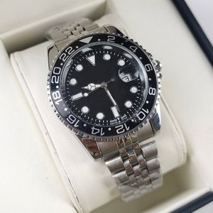 Tolle Qualität von Männern Designer Armbanduhren AAA männliche Mode -Casual Quarz Uhren mit Box Nr. 606