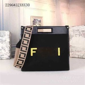 2024 New Designer Womens Crossbody Trend Trend Double Color Bordado Bordado Mão Bolsa de Compras Grandes