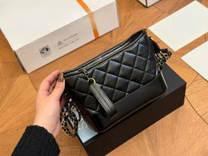 Gezici Çanta Klasik Tasarımcı Çanta Crossbody Çanta Moda Omuz Çantası CC Calfskin Küçük Kadın Siyah