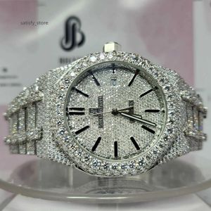 عتيقة عتيقة مميزة من VVS Clarity Moissanite Diamond Watch للرجال مع التوصيل المجاني