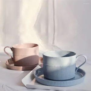Tazze giapponese sublimazione bicchiere di bicchiere di vetro in vetro tazza di caffè in ceramica tazze di piattino creativo fiore di tazze di tazza pomeriggio set da tè pomeridiano