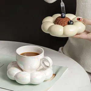 Tazze caffè in ceramica e piattino set di tazze da tè per latte per colazione carine per latte tavolo da cappuccino decorazione da tavolo compleanno natale