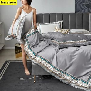 Bettwäsche setzt eine Version des gewaschenen Seidensetes B Baumwoll Silbergrau -Bettbett Europäische Handwerks