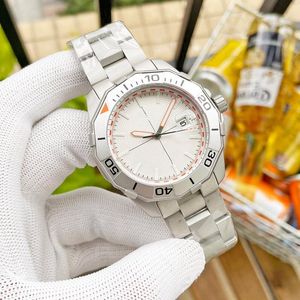 Homens clássicos assistem a relógios mecânicos automáticos Business Wristwatches Silver Wristwatch