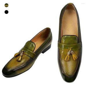 Sapatos casuais mocassins franjas para homens elegantes vestido de gradiente verde de dedão