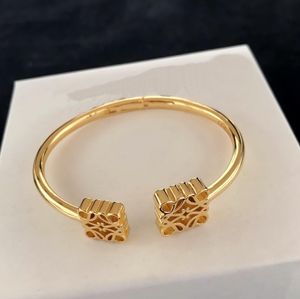 Nytt modeanagram emaljfärg hängande örhängen asymmetriska kvinnor retro halsband rosguld fulla diamanter örhänge hoop dam brosch designer smycken loe-h1kh0