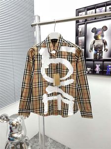 Designer Men's Casual Shirt Quality Designer Personality T-shirt Classic long sleeve shirt Floral letters Spring Autumn shirt Asian size S-XXL Q17