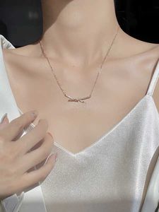 Designer Brand Advanced design sense niche collarbone chain rose gold knot smile twisted rope smiling face