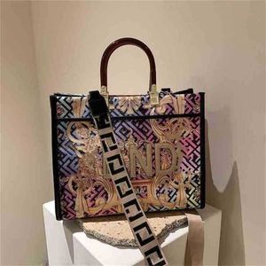 2024 New Designer Womens Crossbody ombro Trend Versão