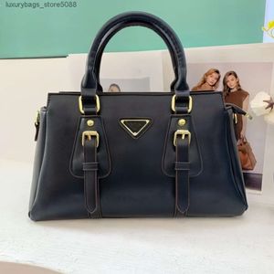 Handbag Designer Sells Branded Women's Bags at 50% Discount New Womens Bag Trendy One Shoulder Crossbody Tote for Women