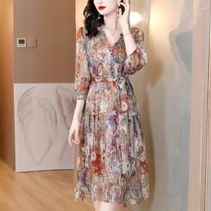 Sukienki swobodne 2024 Summer Kobiety Vintage Midi Silk Sukienka O Neck Festa Luxo Elegancka zielona kwiecista elegancka impreza Maxi