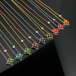 Bli aldrig 18k guldpläterad lyxvarumärkesdesigner hängen halsband rostfritt stål bokstav choker hänge halsband pärlor kedja smycken tillbehör gåvor