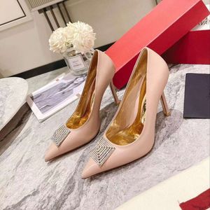 2024 Spring/Summer New Paris Fashion Show Super High Heel Single Shoes Point Professional Shallow Mouth Water Diamond Rivet Sandaler