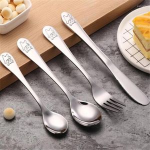 Utensílios de jantar 2pcs colher de chá de bebê utensílios de faca de faca de alimentação