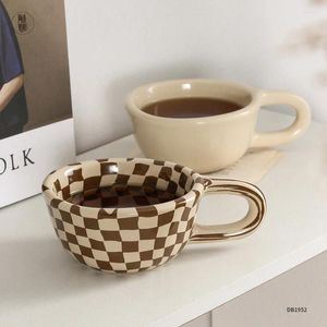 Muggar koreanska oregelbundna checkerboard kaffekeramisk kopp grossistkontor mugg högt utseende vintage keramik