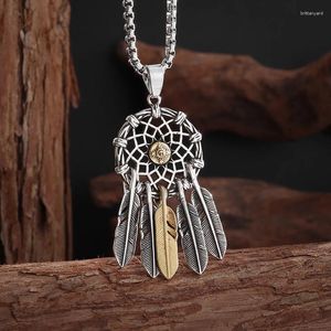 Anhänger Halsketten exquisite Retro -Traumfänger Halskette Bohemian Quasten Feder Metall Langkettige Weihnachtsgeschenk für Männer und Freunde