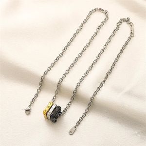 Colar de aço inoxidável banhado a ouro estilo clássico de primavera de primavera charme de luxo de luxo 3pcs colar pendente