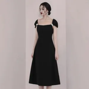 Платья для вечеринок высококачественная осень Франция черное длинное платье по взлетно -посадочной полосе квадратное воротнич