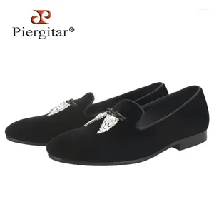 Случайные туфли Piergitar Top Grade Black Velvet Men's Loafers с прозрачными хрустальными кисточками ручной работы Moccasins для вечеринок и банкета плюс