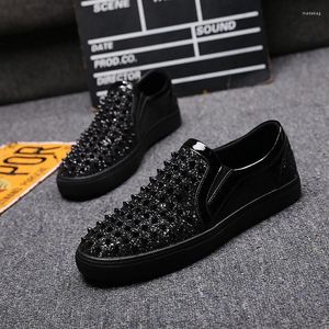 Casual Shoes Korean Style Men Party Hip Hop Wear Genuine Leather Loafers Breathable Slip On Rivets Flat Platform Shoe Zapatos