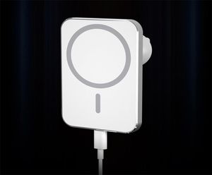 Magnetbil Trådlös laddare för iPhone 12 Pro Max iPhone 12 Mini 15W Fast Charging Car Holder med Retail Box5213100