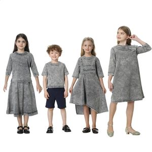 AP Yıkanmış Kot Elegance Collection SS24 Kızlar Elbise Çocuklar Giysileri Erkek Kızlar Set Kot Sıradan Aile Eşleştirme Giysileri 240323
