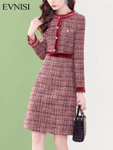 Casual Dresses Evnisi Vintage Tweed Dress Winter Diamonds Ruffle Wine Elegant Plaid Pärled Woolen Flamingo Women 2024 Autumn