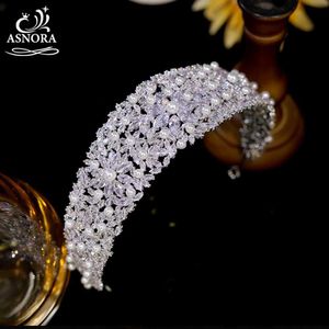 Gioielli per capelli per matrimoni Luxury Bridal Pearl Headss Female Glamour Crystal Tiara Accessori per capelli a corona per matrimoni Accessori Diadema Abito Diadema Gioielli L46