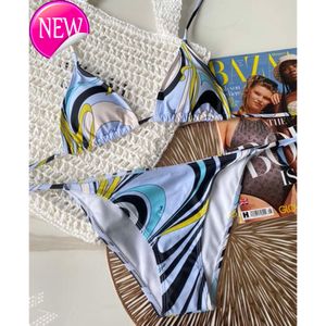 2024 Novo designer de moda Sexy Biquíni conjuntos baratos conjuntos impressos azuis Push up Swimsuit Women Luxury Beachwear
