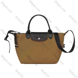 Fashionabla och mångsidiga damer nylonvattentät dumpling väska crossbody mini nylon dumpling väska en axel casual handväska 1as