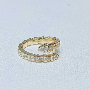 Aneis Ring 18k Jewlry Viper Ring 2色の石ジュエトリーデザインリング石の豪華なジュエリーサイザー6〜9リングスネークリング汎用ギフトセットボックスボックス