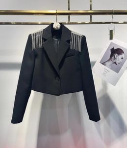 Sumpe da donna 2024 Arrivo in stile europeo femmina giacca corta manica lunga nappa di moda diamanti blazer nero