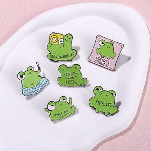 Adam I Love Frogs Emaye Pimleri Özel Frogtographer Brooches gömlek yaka yaka rozetleri Froggy takı hediyesi Çocuklar için