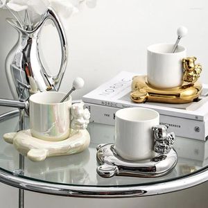 Tazze in tazza di caffè in ceramica e piattino set di lusso dorato di lusso riutilizzabile per la colazione personalizzata per la colazione da tè per latte espresso per la casa ristorante usi del ristorante