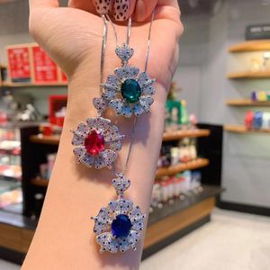 Anhänger Halsketten Eyika Luxus Oval erzeugt Saphir Ruby Emerald Große Blumen Halskette für Frauen Zirkon Charme Weihnachtsfeier Fein Schmuck Schmuck