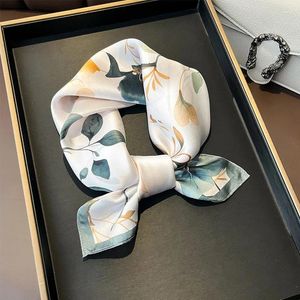 Schals natürlicher echter Seidenschal Frauen Schals Wickeln für Damen Neckerchief Blume Foulard Femme Quadratschalschal Hijab 53cm