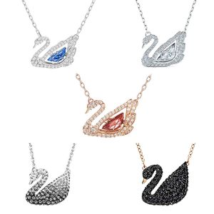 Colar de jóias de grife feminino, definido com diamantes para iluminar a clavícula, exalando charme elegante e mostrando textura, suavidade e elegância de ponta