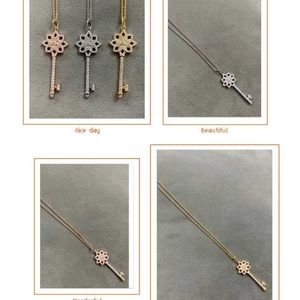 Designer Brand Tiffays Silver 925 Classic Fashion مقترنة مع قلادة قلادة مفتاح الماس الفائقة على الطراز الخالد