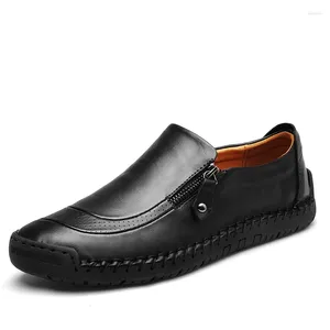 Casual Shoes Fshion Herrläder handgjorda loafers Vintage Moccasin Slip på gummilägenheter Anti-SKID ZIP-öppning plus storlek 38-48