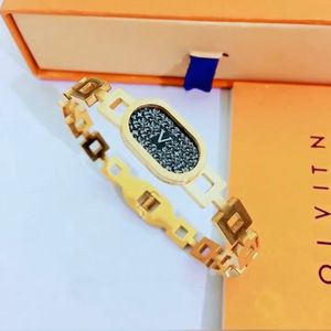 Luxury Gold-Plated Armband Brand Designer New Chain Letter Armband Fashionabla mångsidig temperament Kvinnor Högkvalitativ armband med låda för födelsedagsfester
