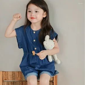 ズボン2024女の子の赤ちゃんの夏の服セットオーバーオンジーンズパンツコットン快適なカジュアルデニムパンツ子供の子供