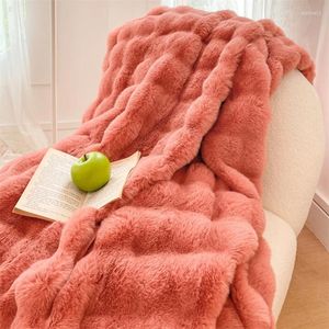 Blankets Modern Simple Ins Gradient Fur Short Fleece Casual Cover Blanket Light Luxury Warm Comfortable Sofa Shawl