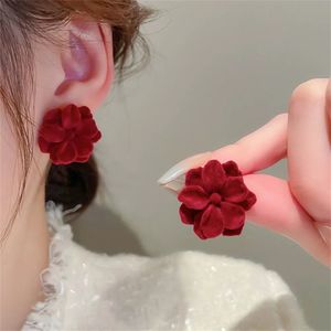 Autumn Winter Vintage Fashion Simple Cute Wine Red Velvet Rose Flower Stud Earrings for Women Elegant Jewelry Daily Accessories 240403