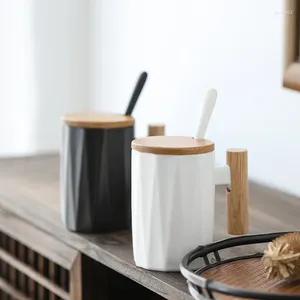 Mugs Wood Handle Texture Mug Rhombic Personality Ceramic Cup Couple Creative Water Coffee Simple Gift