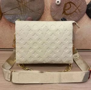 2024デザイナークロスボディバッグCoussin Luxury Handbag Coussin Shourdle Bags Lady Embossed Handbags Slingバッグ黒財布メッセンジャーバッグ