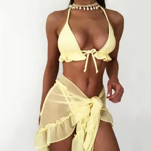 Kvinnors badkläder 2024 3 stycken Set baddräkt Kvinnor thong sexig ruffle mesh mikro bikini med kjol gul strandkläder baddräkt