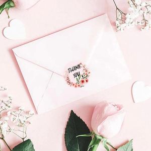 Pakiet na prezent 500pcs Pack Tholl DZIĘKUJĄ okrągłe kwiatowe naklejki za opakowanie zapieczętowane etykiety Niestandardowe dekoracyjne wesele